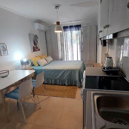Nias Studio Apartment เปรามา ภายนอก รูปภาพ